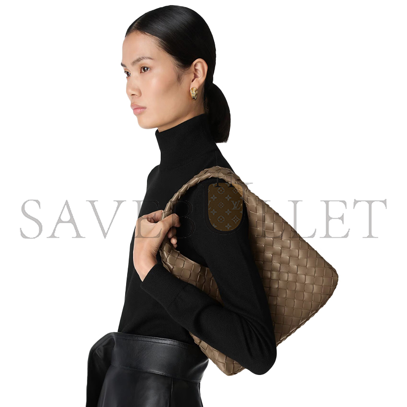 BOTTEGA VENETA SMALL CAMPANA 854248 (28*16*15cm)